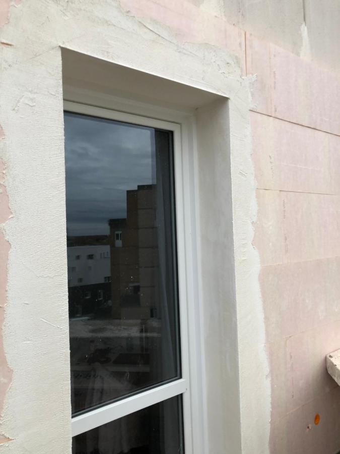 Evry Time Bed & Breakfast Courcouronnes Bagian luar foto