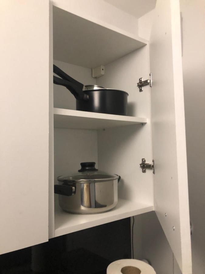 Evry Time Bed & Breakfast Courcouronnes Bagian luar foto